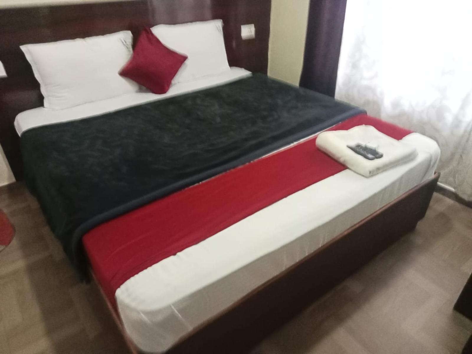 Pinehill Suits Ooty Ngoại thất bức ảnh